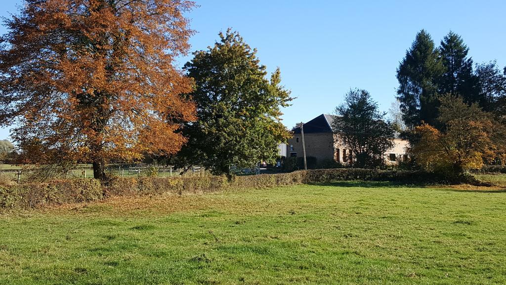 莫塔内斯酒店 Saint-Hilaire-sur-Helpe 外观 照片